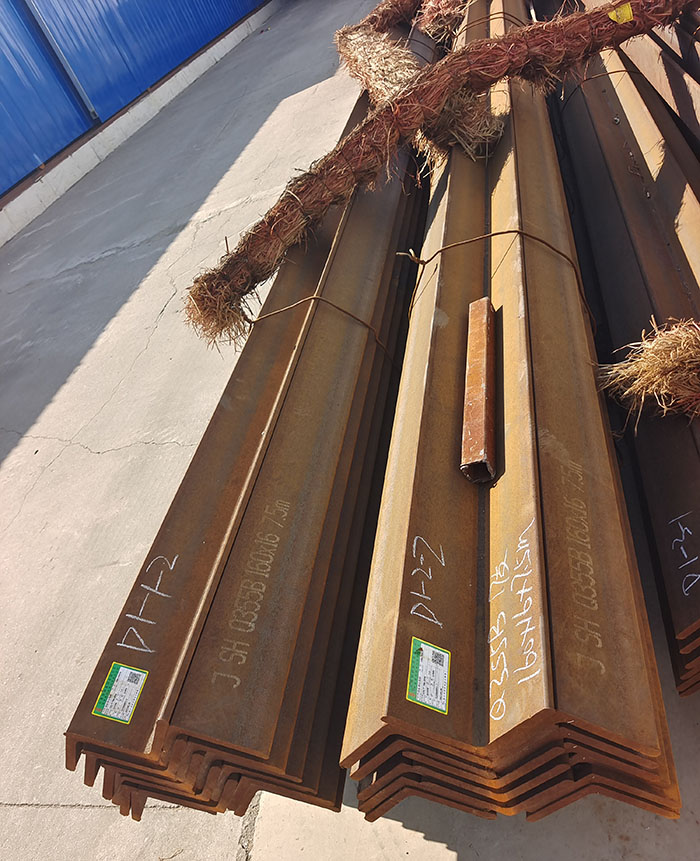 Q355E材質300×300×20mm大角鋼一米多重